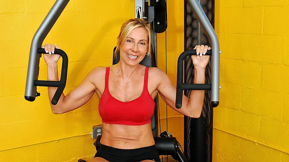 Blonde Kelly Estelle fucking in the gym with her tits (NaughtyAmerica 2007)