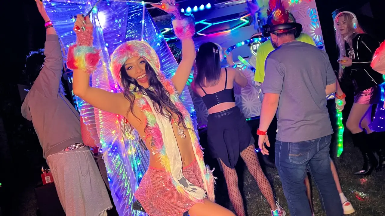 Silent Disco Party (Mofos 2025)
