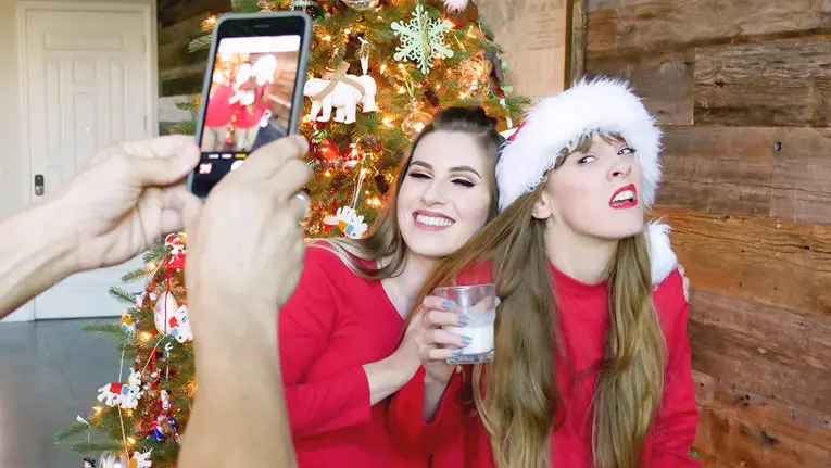 A Taste of the Holidays (TeamSkeet 2017)