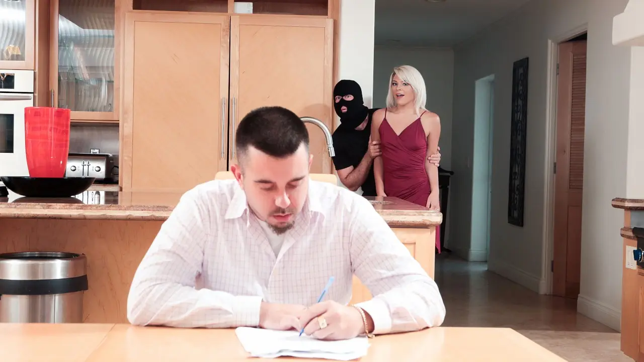 Robber Banged My Girlfriend (RealityKings 2018)