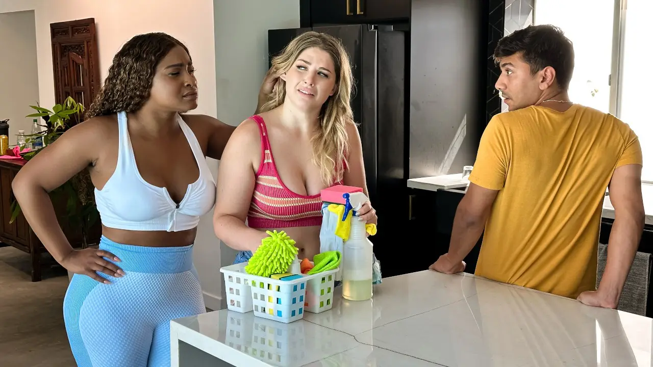 MILF Makes College Shower Threesome (RealityKings 2023)